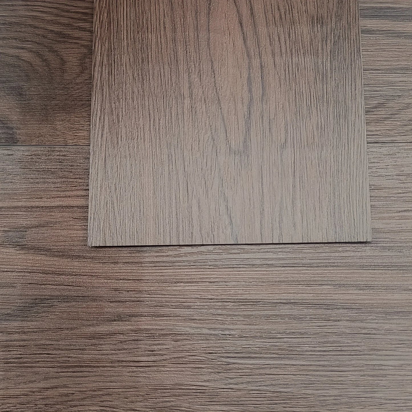 Wood grain PVC Floor Tiles (10 pcs) - Self-Adhesive